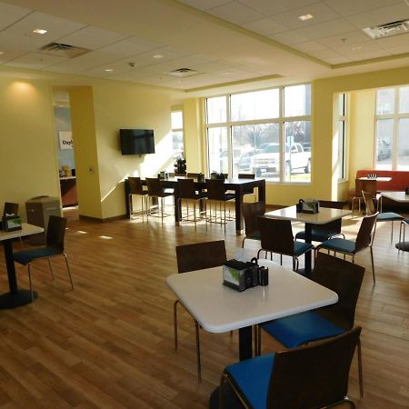 Days Inn & Suites By Wyndham Kearney Ne Zewnętrze zdjęcie
