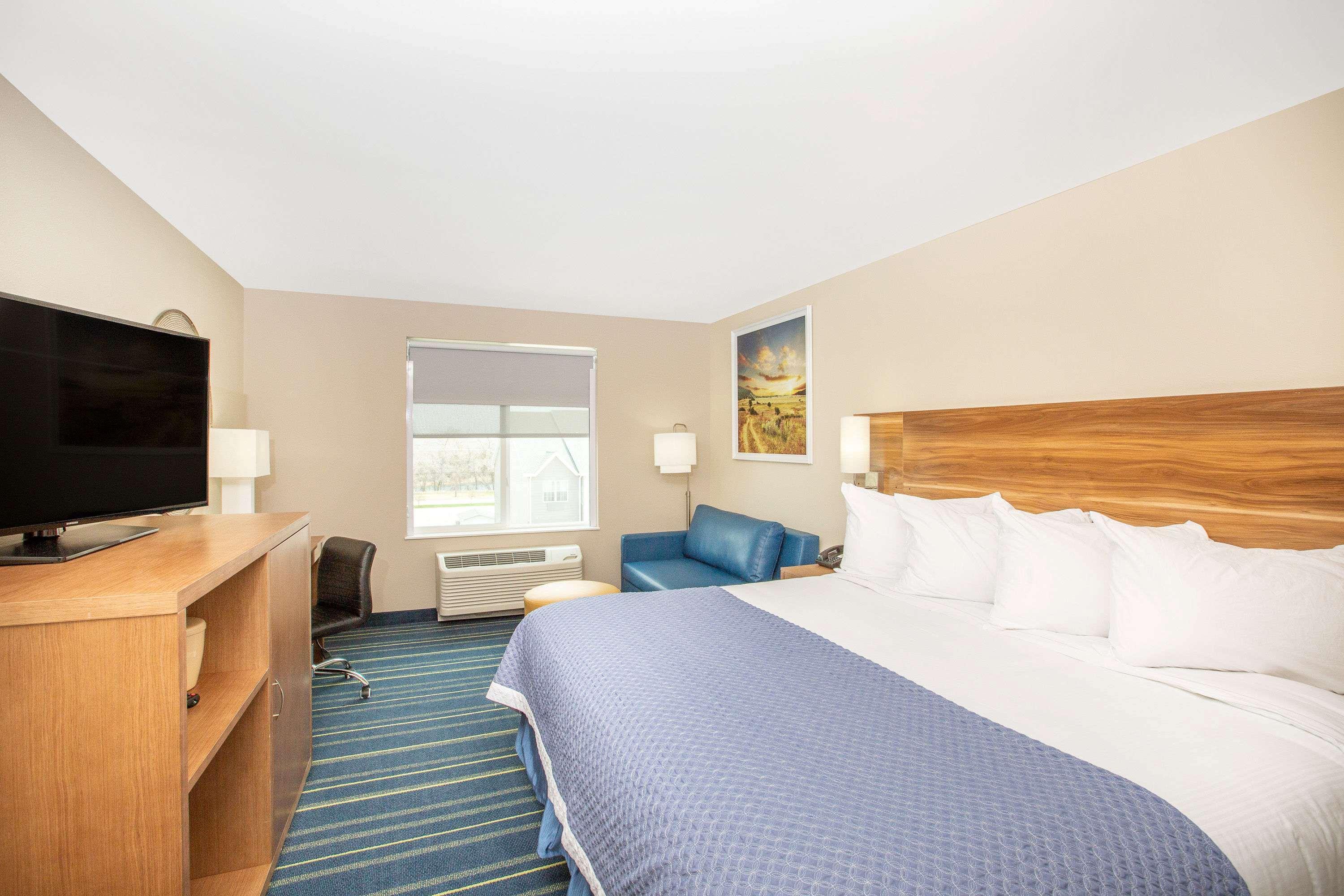 Days Inn & Suites By Wyndham Kearney Ne Zewnętrze zdjęcie