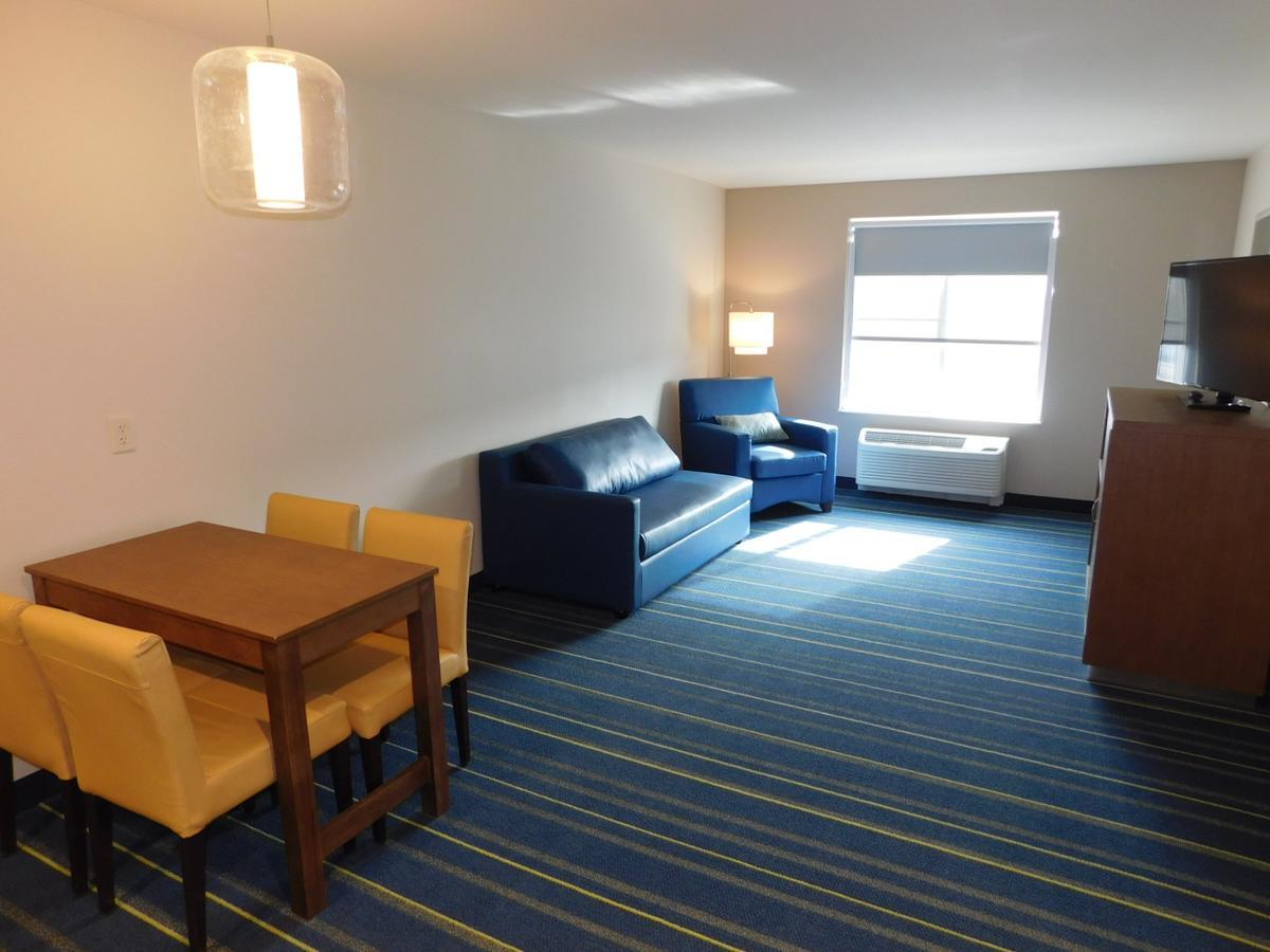Days Inn & Suites By Wyndham Kearney Ne Zewnętrze zdjęcie