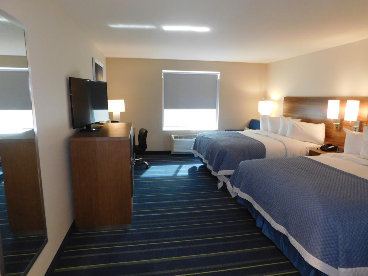 Days Inn & Suites By Wyndham Kearney Ne Zewnętrze zdjęcie